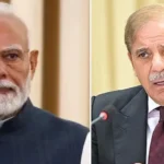 जम्मू-कश्मीर के पहलगाम में 22 अप्रैल को हुए चरमपंथी हमले के बाद से भारत और पाकिस्तान के बीच तनाव लगातार बढ़ रहा है. डायरेक्टरेट जनरल ऑफ़ फॉरेन ट्रेड यानी डीजीएफ़टी ने पाकिस्तान के साथ सभी तरह के आयात पर पूरी तरह से रोक लगा दी है. वहीं, डायरेक्टरेट जनरल ऑफ़ शिपिंग ने आदेश जारी कर कहा है कि पाकिस्तान के जहाजों को भारत के बंदरगाहों पर एंट्री नहीं दी जाएगी. पहलगाम हमले के बाद से ही भारत और पाकिस्तान ने एक-दूसरे के खिलाफ कई कदम उठाए हैं जिनमें भारत की ओर से सिंधु जल संधि को निलंबित करना शामिल है. इसके बाद दोनों देशों ने एक-दूसरे के लिए एयरस्पेस को भी बंद कर रखा है.