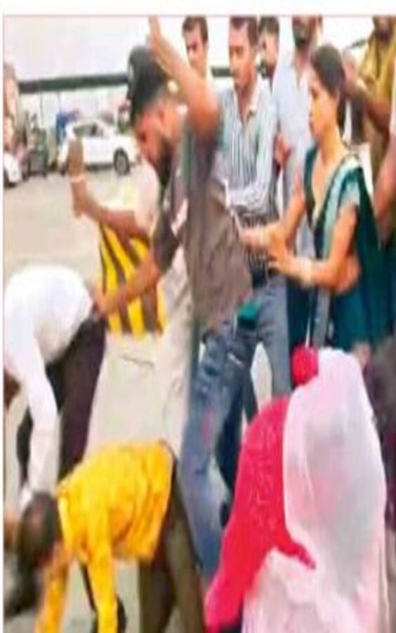 उज्जैन में टोल कर्मचारियों की गुंडा गार्डी
