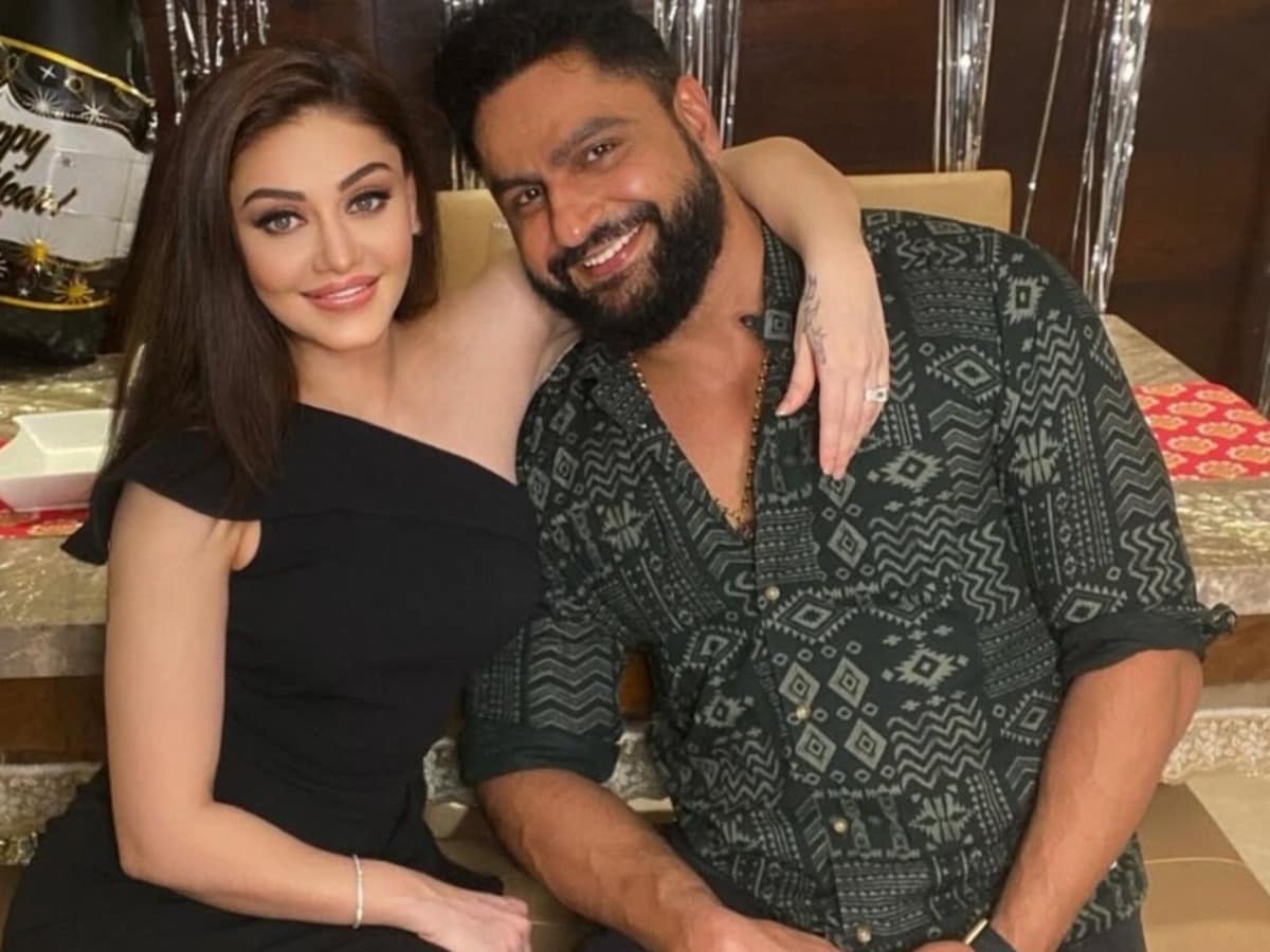 शेफाली की डेथ के बाद एक्ट्रेस के घर पहुंची फॉरेंसिक टीम