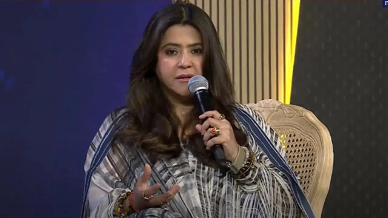 ALTT पर बैन के बाद एकता कपूर ने सफाई दी:कहा– मेरा और मेरी मां का इस प्लेटफॉर्म से कोई लेना-देना नहीं है ALTT, Ullu समेत 25 ओटीटी ऐप्स पर बैन लगने के बाद एकता कपूर ने कहा है कि ALTT से उनका और उनकी मां शोभा कपूर का कोई लेना-देना नहीं है।6