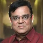 इस हत्‍याकांड को अंजाम देने वाले शूटर उमेश को पुलिस ने सोमवार को गिरफ्तार कर लिया था. वहीं मंगलवार को मालसलामी थाना क्षेत्र में पुलिस के साथ मुठभेड़ में अब विकास मारा गया है. ईट के भट्टे के चेंबर के पास ये एनकाउंटर सुबह 4:00 बजे के करीब हुआ. बताया जा रहा है कि मौका-ए-वारदात पर उमेश के साथ विकास भी मौजूद था.