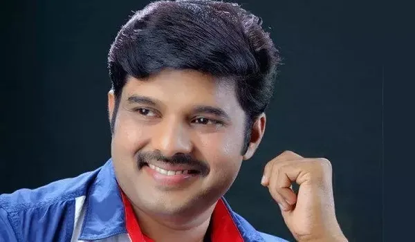 मलयालम अभिनेता Kalabhavan Navas का निधन ◆ कोच्चि के चोट्टानिकारा स्थित होटल में वो मृत पाए गए #kalabhavannavas | #Malayalam #ActorDied