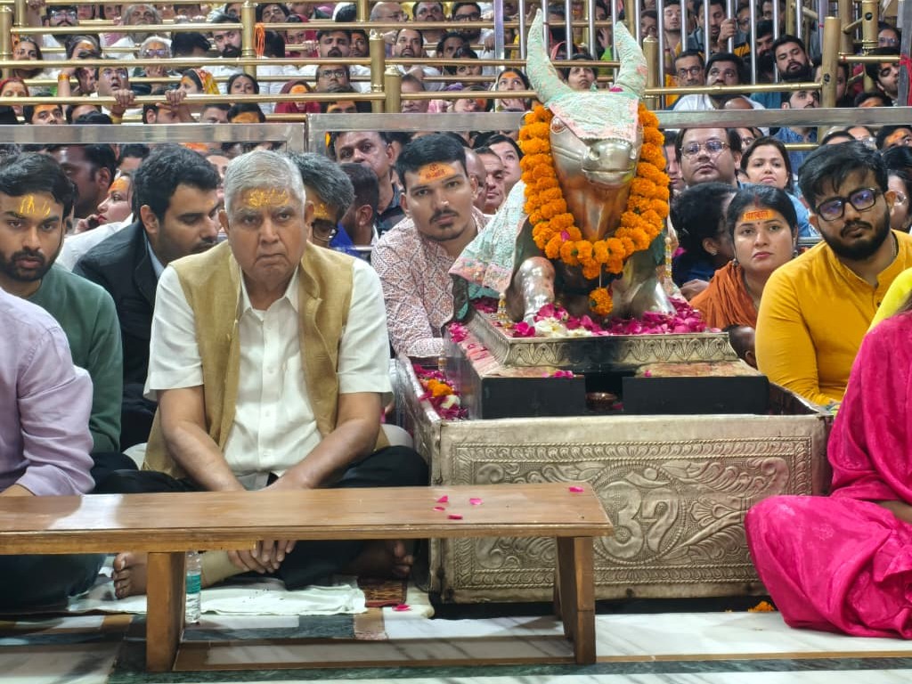 पूर्व उपराष्ट्रपति जगदीप धनखड़ ने श्री महाकालेश्वर मंदिर में भस्म आरती के दर्शन किए