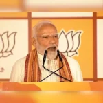 PM Modi Live on Bengal Result: बीजेपी मुख्यालय में जश्न की तैयारियां पूरी हैं. प्रधानमंत्री नरेंद्र मोदी थोड़ी ही देर में पहुंचने वाले हैं और उनका संबोधन आज का सबसे बड़ा आकर्षण होगा. बंगाल की ऐतिहासिक जीत के बाद प्रधानमंत्री का संदेश आया है—“West Bengal में कमल खिल गया”. उन्होंने इसे जनता की शक्ति और सुशासन की जीत बताया. राष्ट्रीय अध्यक्ष नितिन नवीन के पद संभालने के बाद यह पहला बड़ा मौका है, जिसमें मंच की तस्वीर भी बदली हुई नजर आएगी. असम और अन्य राज्यों में बेहतर प्रदर्शन के बाद बीजेपी मुख्यालय में उत्साह चरम पर है, और कार्यकर्ता पीएम मोदी के भाषण का बेसब्री से इंतजार कर रहे हैं.