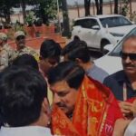 इंदौर - मुख्यमंत्री मोहन यादव इंदौर एयरपोर्ट पहुंचे , बीजेपी नेताओं ने किया स्वागत।